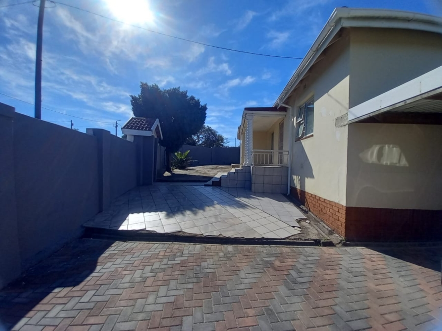 3 Bedroom Property for Sale in Cambridge West Eastern Cape